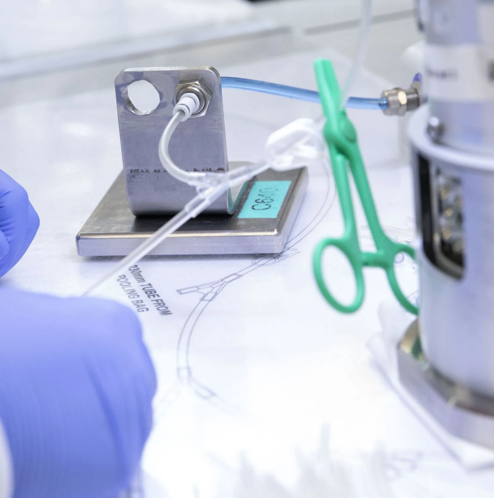 tube from pooling bag connector